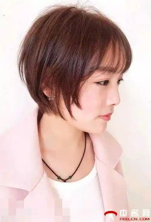 长方形脸的最好短发型女,短发