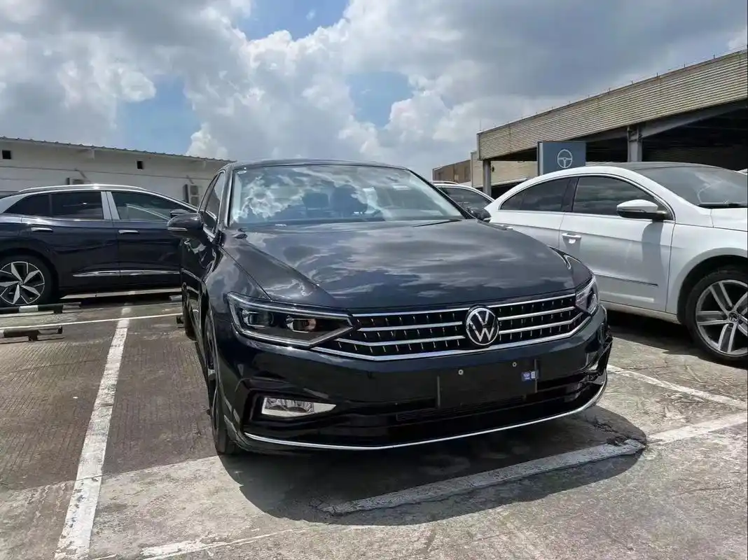 16万多的24款迈腾香不香,330tsi,指导价212990