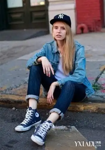 匡威高帮帆布鞋从夏穿到冬 欧美街拍潮人教你鞋子搭配