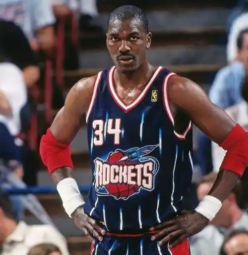 为何大梦奥拉朱旺是火箭队史第一人?