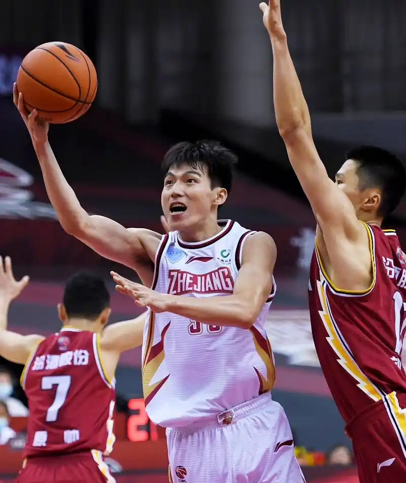 cba联赛-于嘉豪未必能打cba联赛,浙江夺冠无望_阳途网