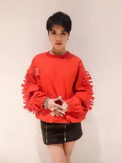 杨美娜嗨唱央视榜上榜 复刻经典感染全场