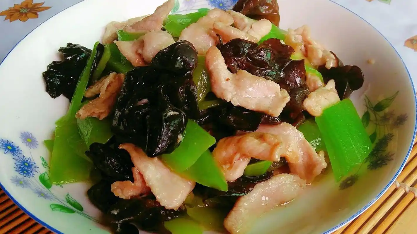 大厨教你:"木耳炒肉片"的正确做法,营养美味又解馋,下酒下饭