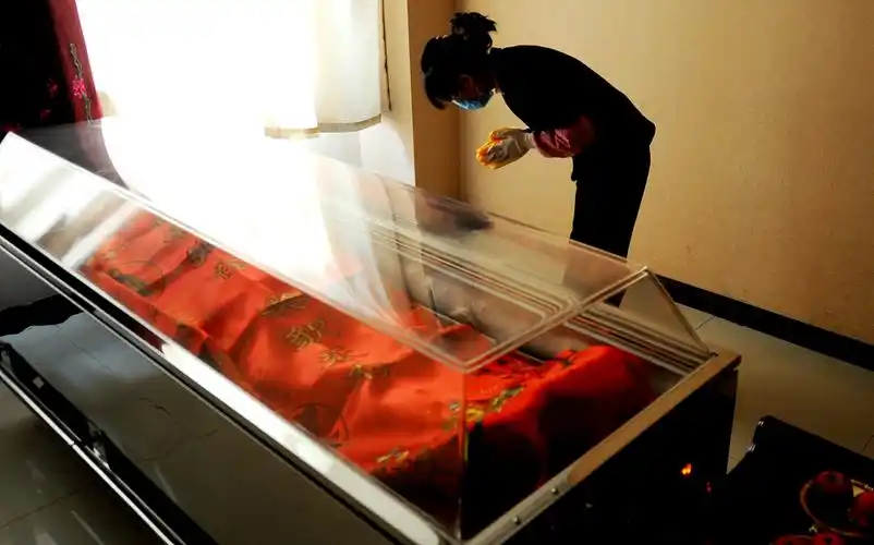 哈尔滨给老人穿寿衣都有什么讲究?六大注意事项需谨记