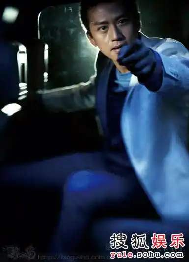 《时装》杂志:邓超—他是个爷们儿