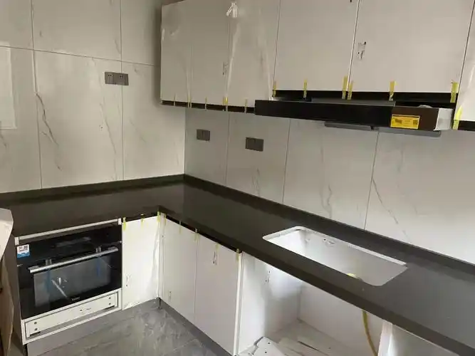 茶蕊厨房石英石台面无缝拼接岩板岛台大理石人造石欧式极简潮流风