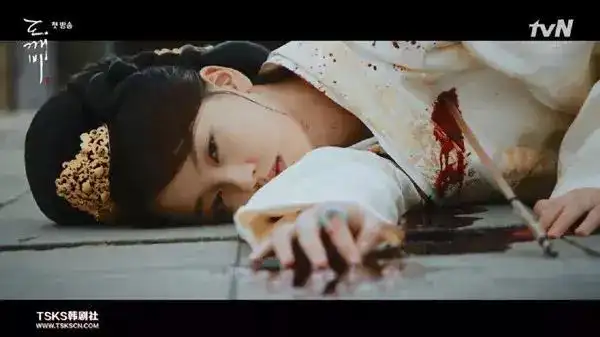 《当你沉睡时》里遭遇家庭暴力的的钢琴少女,含泪演技展现强烈的存在