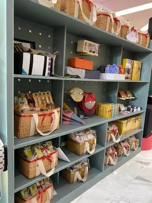 曼谷emporium商场创意礼品店盛大开业