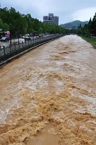 南方遭受暴雨洪灾 国家防总启动Ⅳ级应急响应