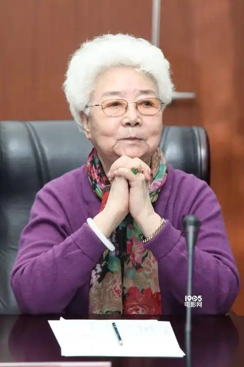 "白毛女"田华一家竟四人患癌,90多岁还要养儿女,太心酸!