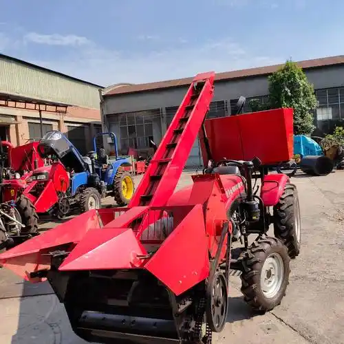 巩义市背负式玉米收获机小型玉米收割机四轮拖拉机带玉米收割机