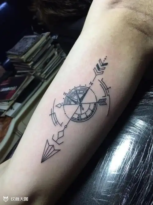 指南针_纹身图案手稿图片_张林的纹身作品集