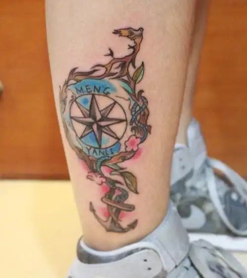 小腿外侧五颜六色图腾纹身图案