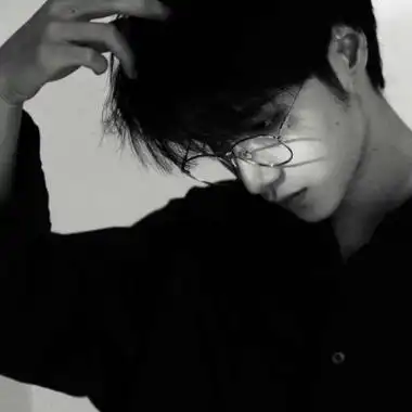 丧系男生头像真人侧脸