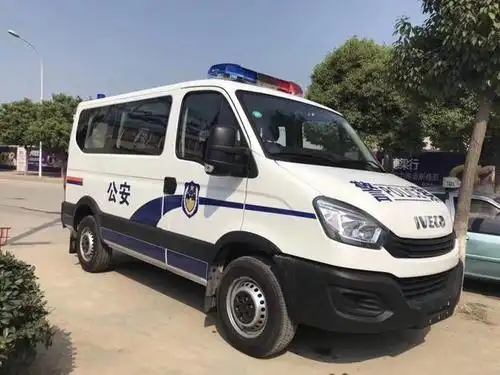 来!见识一下,警用车界颜值与实力并存的依维柯欧胜!