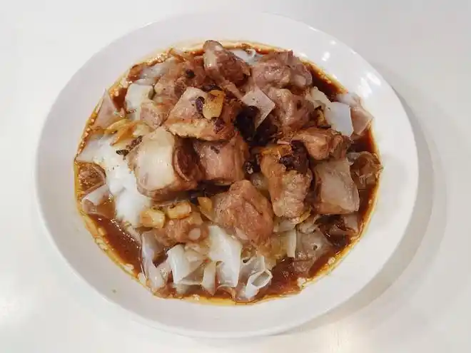 家常粤菜排骨蒸河粉的做法