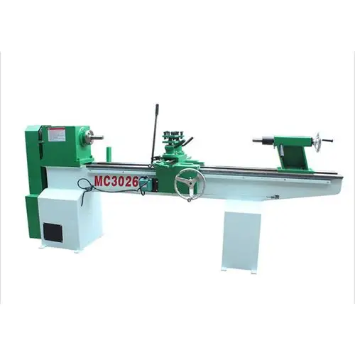 仿木车削车床 3026 工作长度 1500毫米用于木材加工