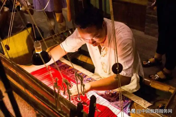 丝绸是什么材料古代丝绸是如何做出来的