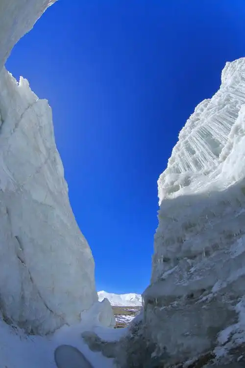 西藏那曲双湖县世界第三极-普若岗日冰川.