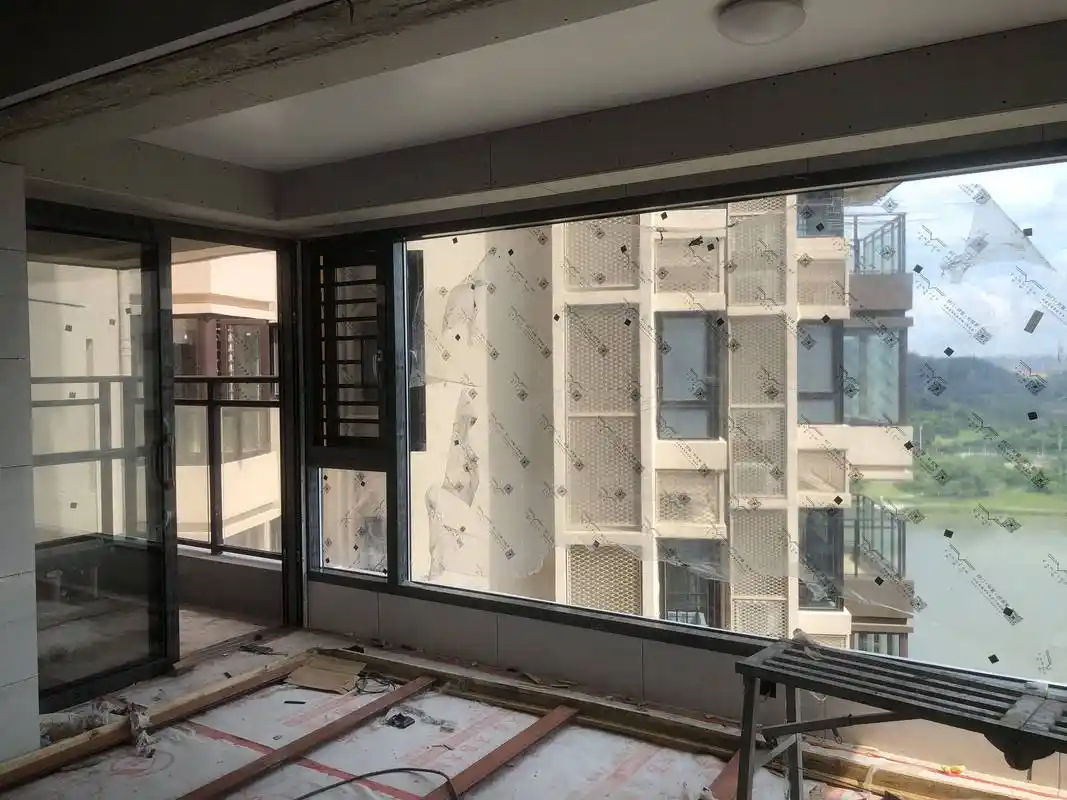 梵帝尔南宁超大玻璃封阳台精湛技艺营造美好家
