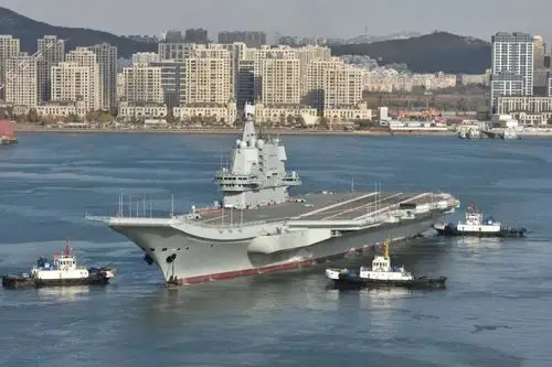 国产航母穿越台湾海峡蔡当局为啥慌?答案在图中