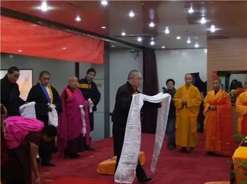 甘肃省佛教协会第八次代表会议在兰州召开