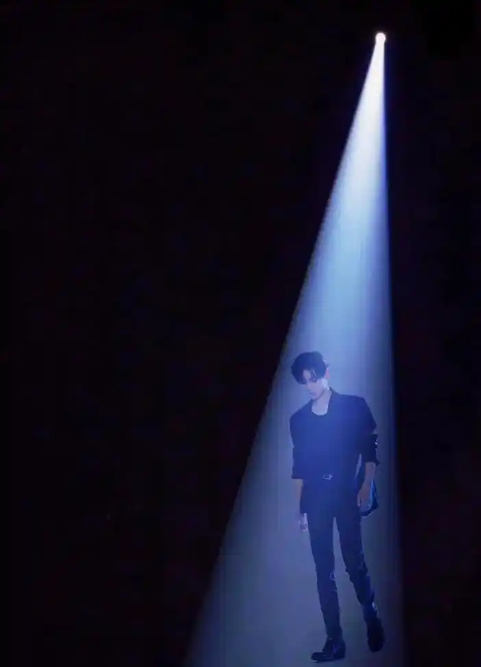 壁纸.#易烊千玺 #一束光壁纸