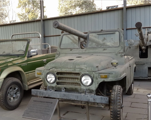 中国造75式105毫米自行无后坐力炮,在当时也是比较厉害的