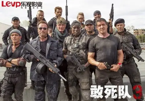 《敢死队3》澳门首映 史泰龙施瓦辛格比"枪"大