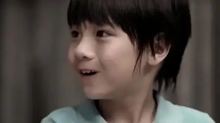 吹落的树叶:小水小时候都喜欢漂亮裙子呢!小水竟一时之间走神了