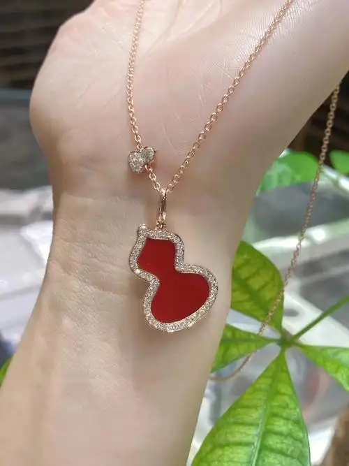 qeelin红葫芦项链