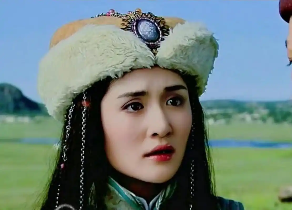 当年确实,有被谢娜演的《射雕英雄传》里的华筝惊艳到