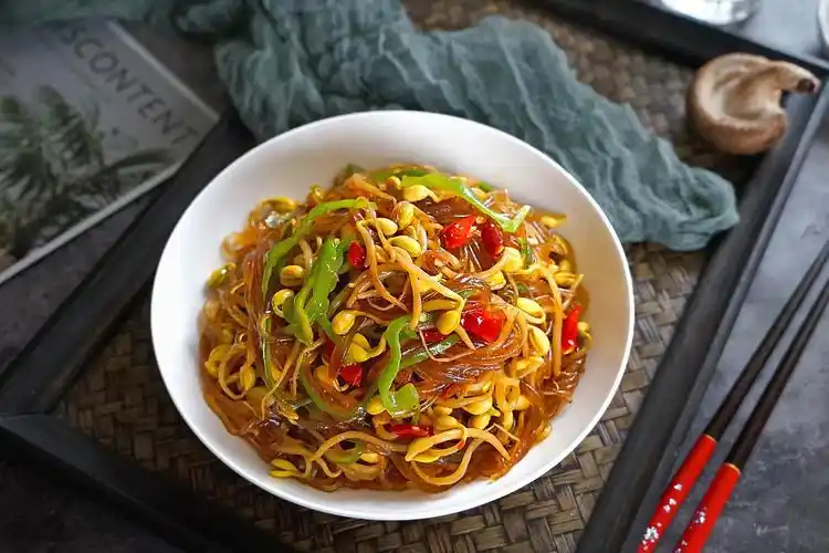 黄豆芽炒粉丝