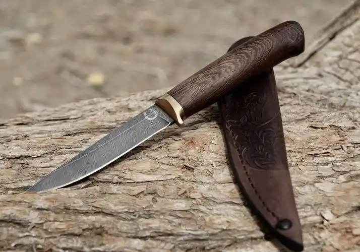 大马士革钢匕首