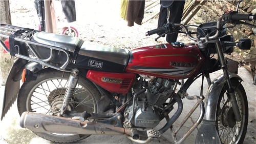 转让一台自用2012年力帆125车况好公里数才两万公里手续齐全刚办好