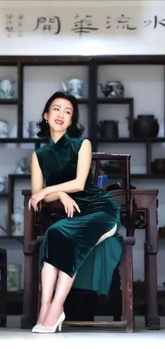 做一个浪漫有韵味的旗袍女子