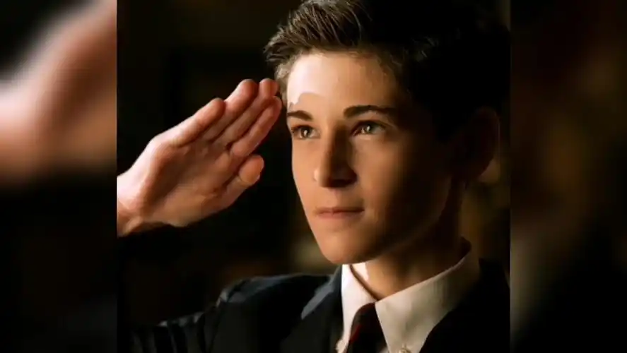 【哥谭】#布鲁斯61韦恩 我也想这么拽,但我没人家的钞能力!91