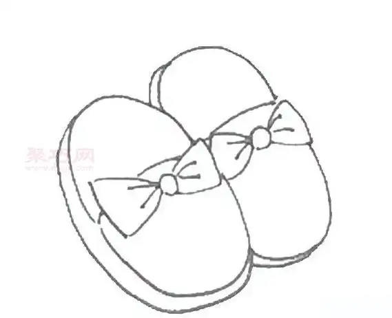 小朋友画拖鞋步骤图解 来学拖鞋简笔画