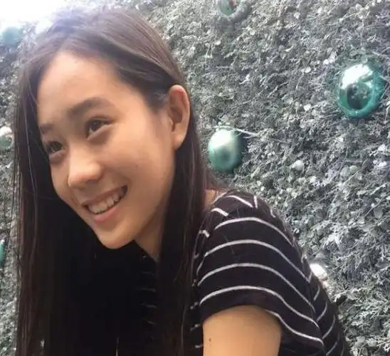 李连杰4个女儿近照曝光,大女儿才貌双全,小女儿干妈背景强大