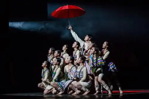 民族舞蹈诗剧《独龙情怀》在云南艺术学院上演_新浪旅游_新浪网