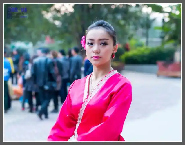 我的七彩云南之旅(15)西双版纳4:傣族美女和民族歌舞表演