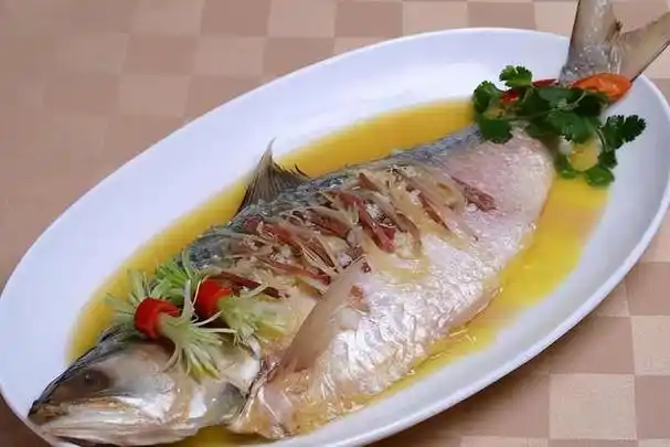 鲥鱼:一恨鲥鱼多刺,二恨海棠无香,三恨红楼未完