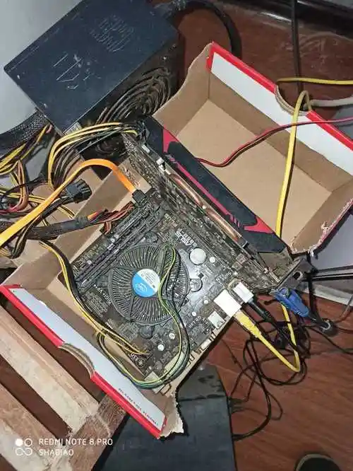 垃圾佬的电脑是什么样子?