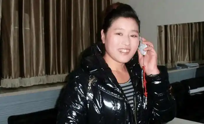 11年前,那个说不会抛弃"糟糠之妻"的朱之文,履行承诺了吗?