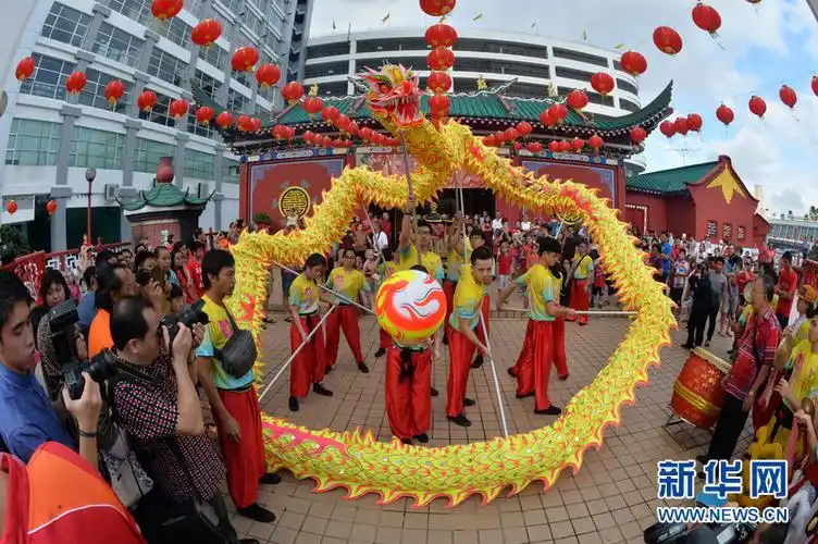 文莱华人舞龙舞狮贺新春