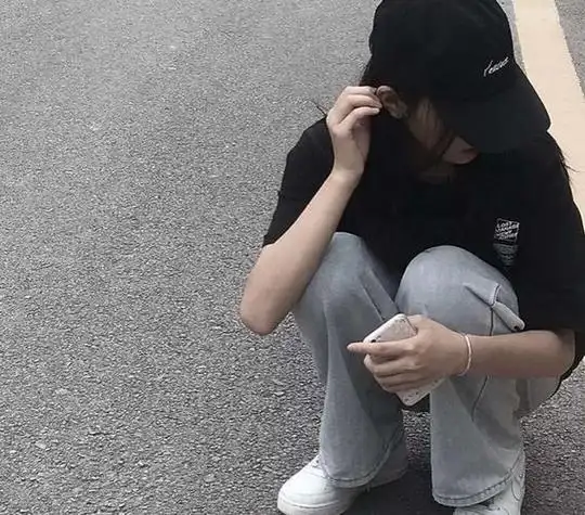 女生头像:微丧不开心女头