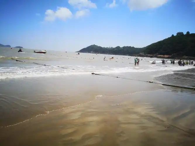 松兰山南沙滩水清沙细