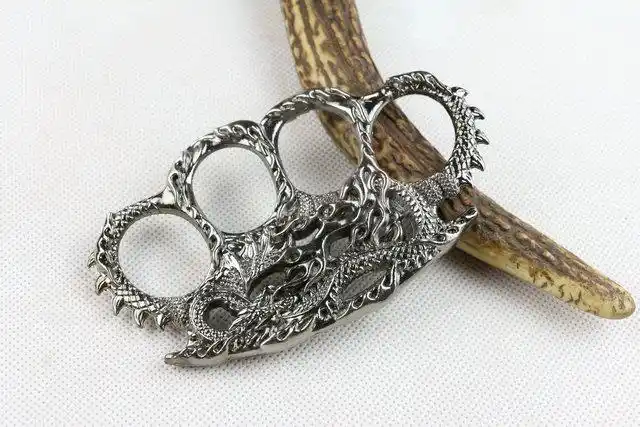 腾四防卫铁拳套