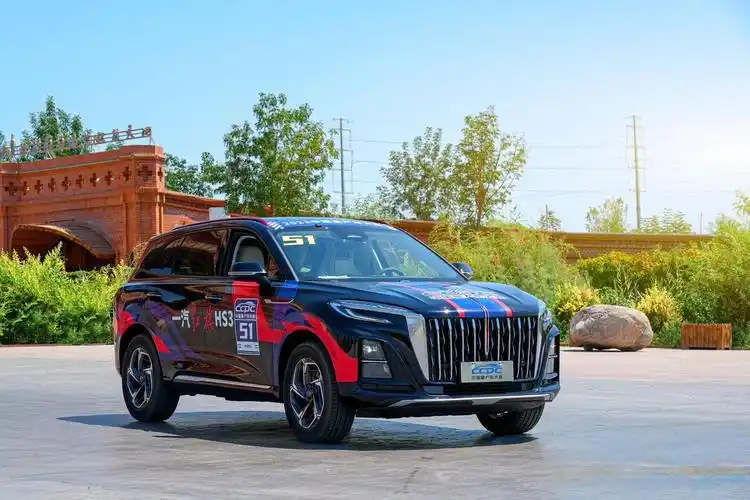 毕竟是原汁原味的国产豪华品牌,红旗汽车确实很懂国人审美,红旗hs3的