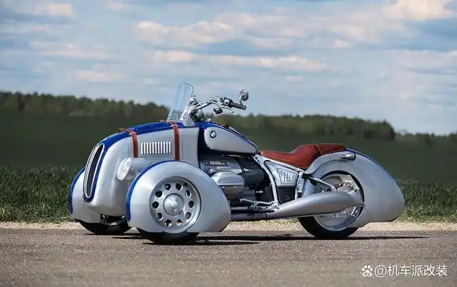 倒三轮宝马r18致敬三十年代经典bmw328